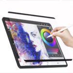 Convierte tu iPad en tu bloc de notas digital con nuestro Papel Magnético. Se siente como escribir con lápiz y papel, pero con la comodidad de la tecnología