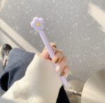Esta funda de silicona suave es ideal para proteger tu Apple Pencil de golpes, caídas, rayones y pisadas. Además, le brinda un toque de lujo y suavidad, sin obstaculizar la carga magnética ni la función de imán.
