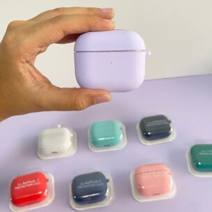 ¿Buscas la combinación perfecta de estilo y protección para tus AirPods? ¡No busques más! Nuestro Estuche Silicone ha sido diseñado pensando en ti, ofreciendo una protección incomparable y un estilo excepcional para tus preciados auriculares.