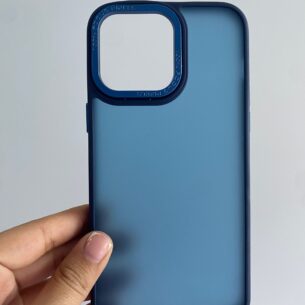 Eleva la protección de tu dispositivo a un nivel superior con nuestro estuche mate para celular. Diseñado para los amantes del estilo y la funcionalidad, este accesorio combina la máxima protección con un acabado mate que no pasa desapercibido