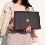 Carcasa Cuero para  MacBook Air/Pro Troquelada (Hueco)